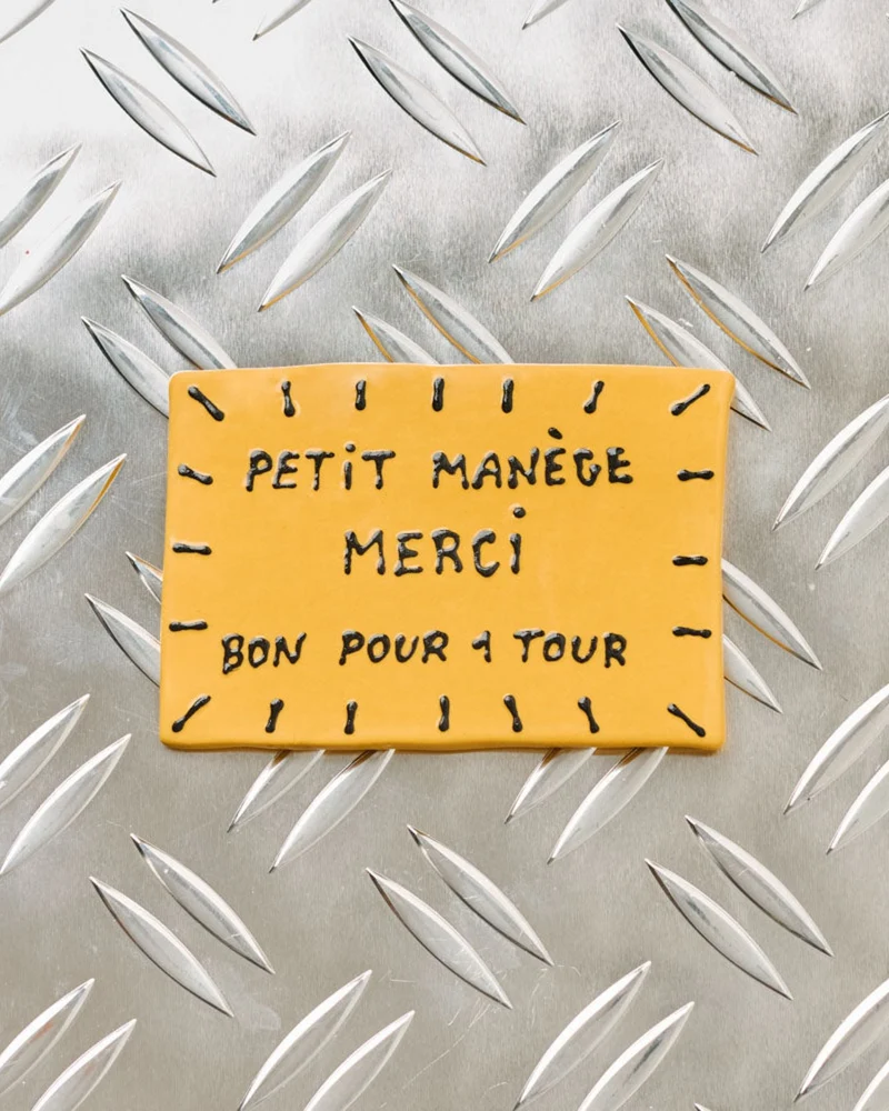 Merci x Michela Castagnaro - Ticket De Manège En Céramique - Jaune