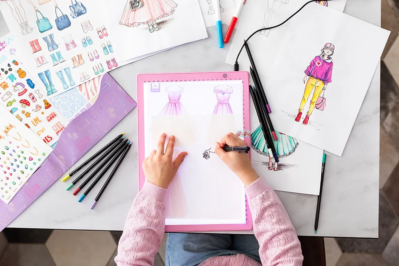 Artissimo Atelier stylisme avec tablette lumineuse
