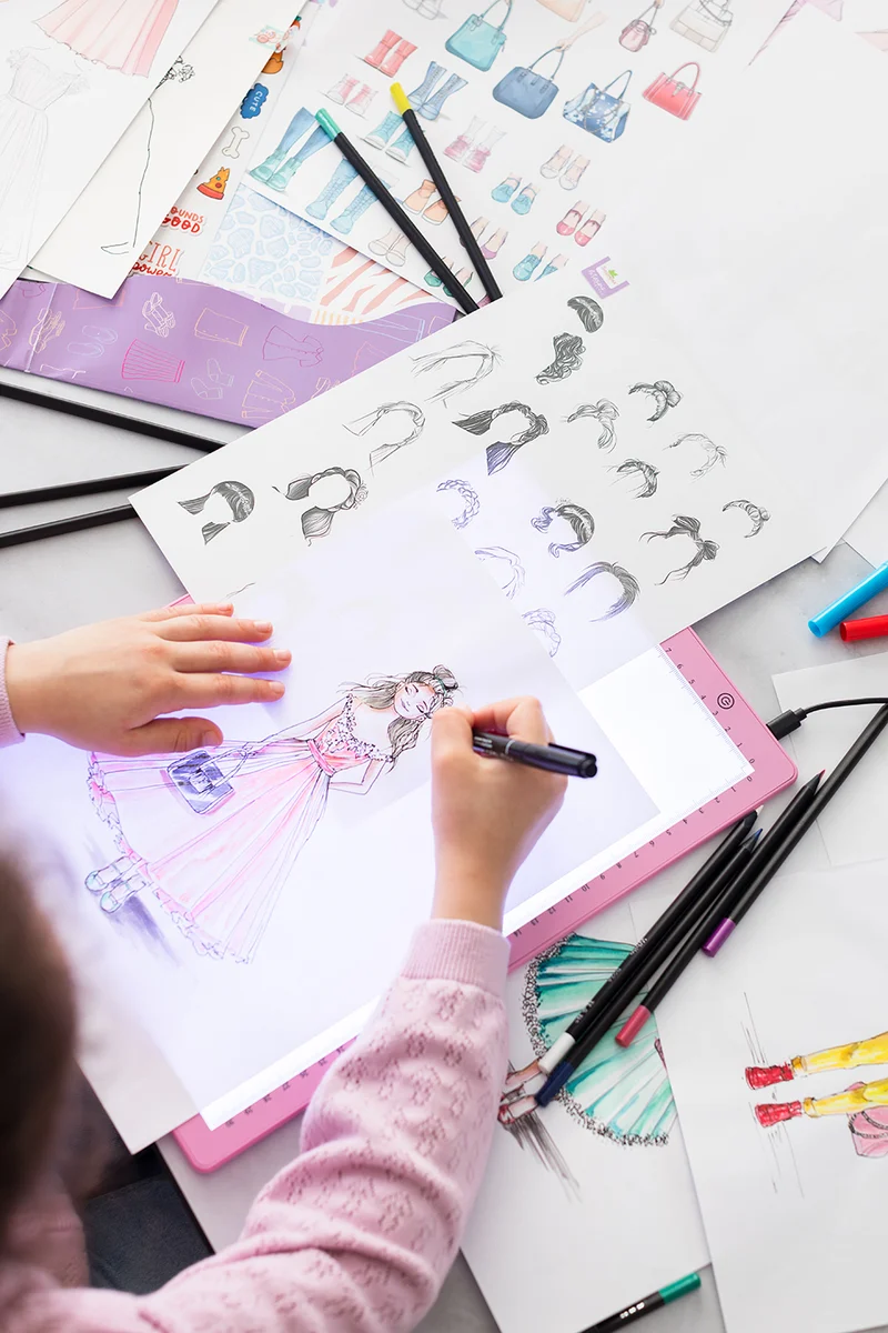 Artissimo Atelier stylisme avec tablette lumineuse