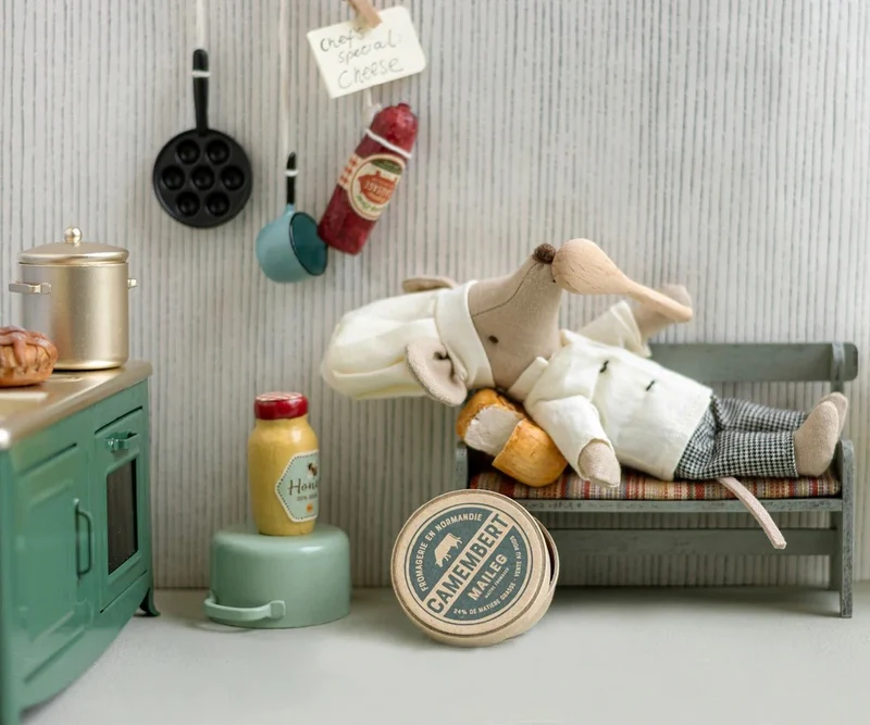 Souris Chef Avec Ses Utensils Maileg