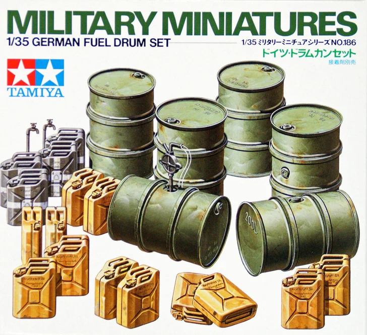Modèle à coller barils d'essence allemands 1/35