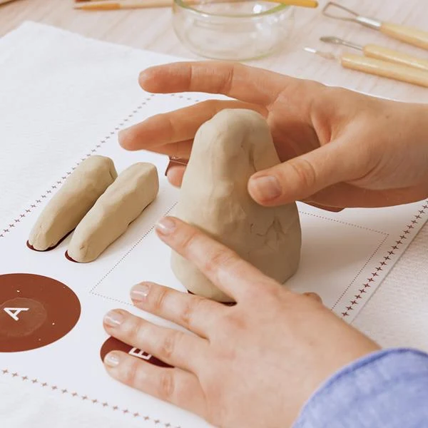 Atelier 84, modelage - Ours