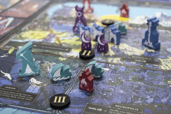 The Old King's Crown: Un conte de royauté, de révolte et de ruses (FR)