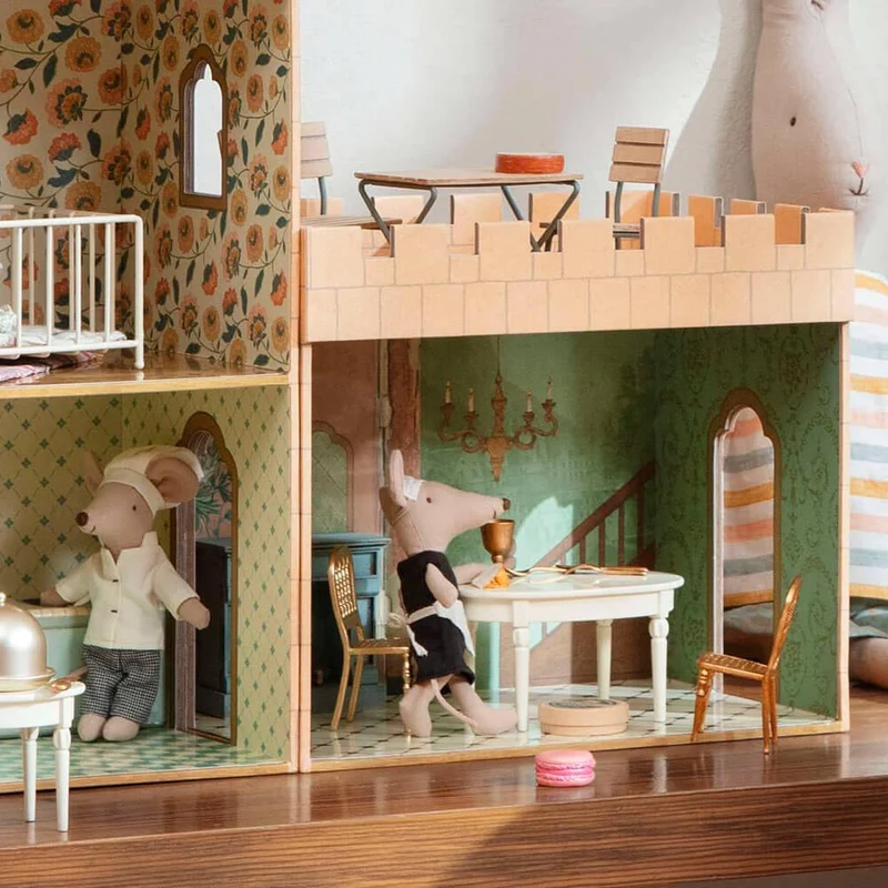 Château Avec Cuisine Pour Souris Maileg