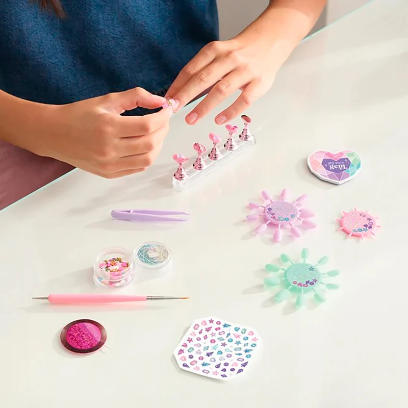 Ensemble scintillant pour les ongles