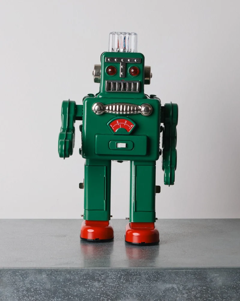 Die Blechfabrik - Robot Smoking - Vert