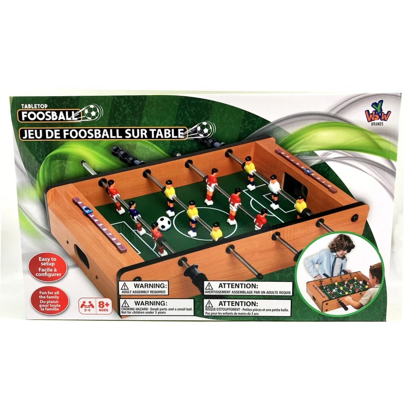 Jeu de Foosball sur table en bois.