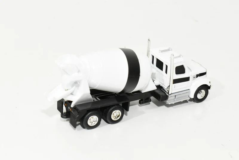 Camion de ciment die-cast 1:64